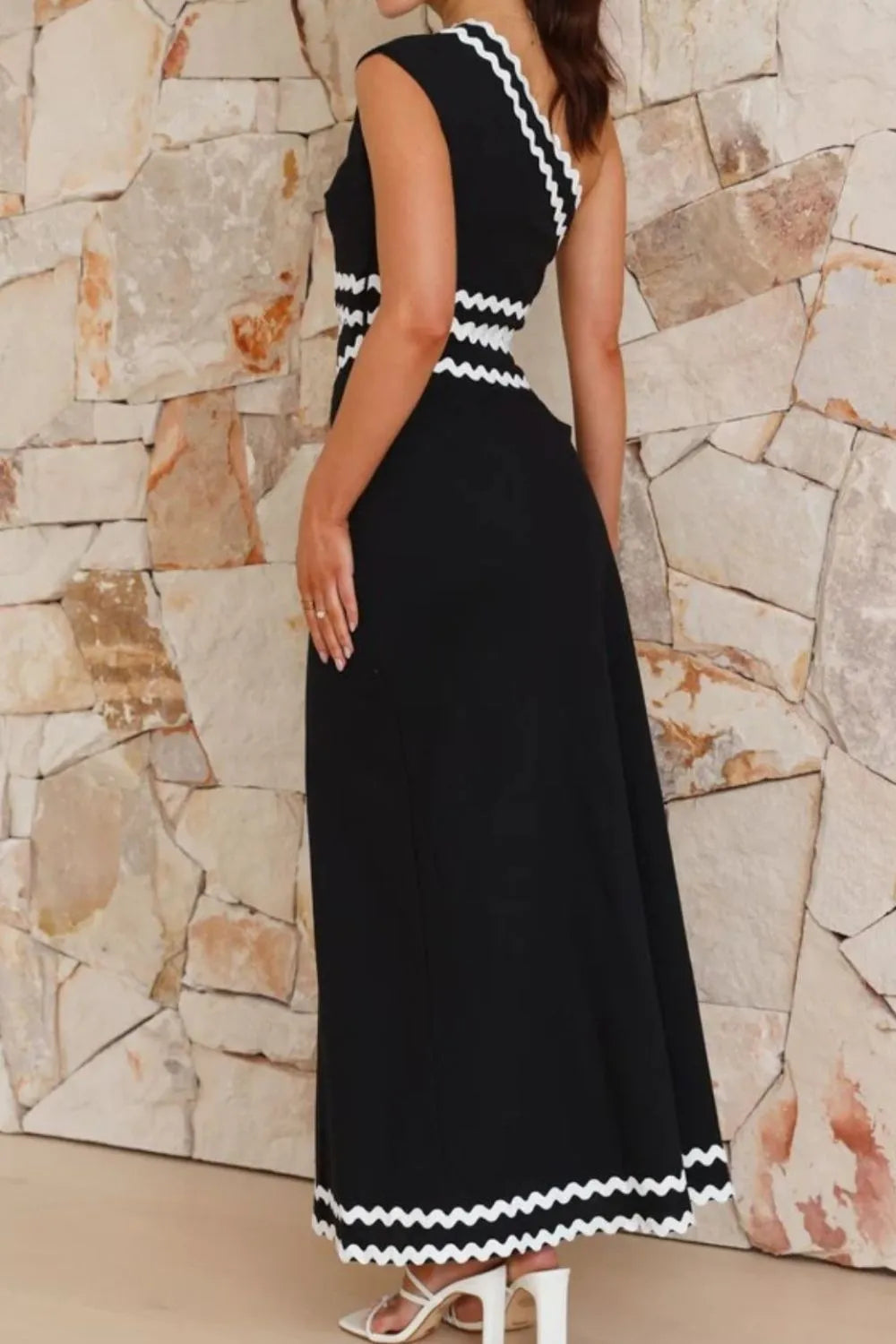Cutout Contrast Trim Single Shoulder Dress