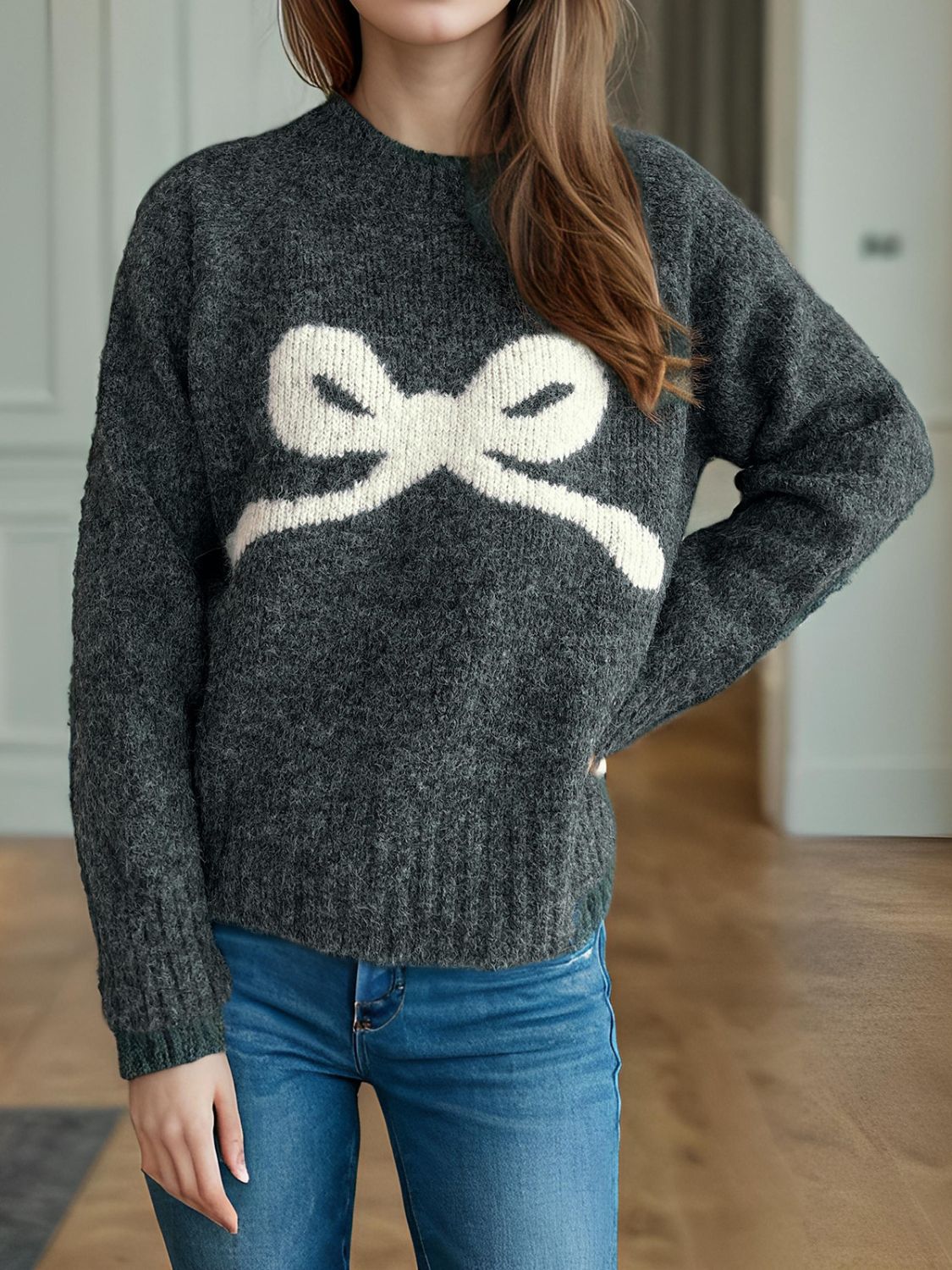 Chic Bow Round Neck Sweater - Soft Knit, Cozy & Versatile