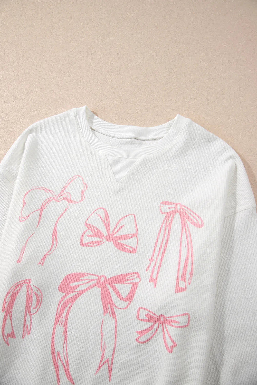 Stylish Bow Print Long Sleeve Sweatshirt with Soft Fabric Feel