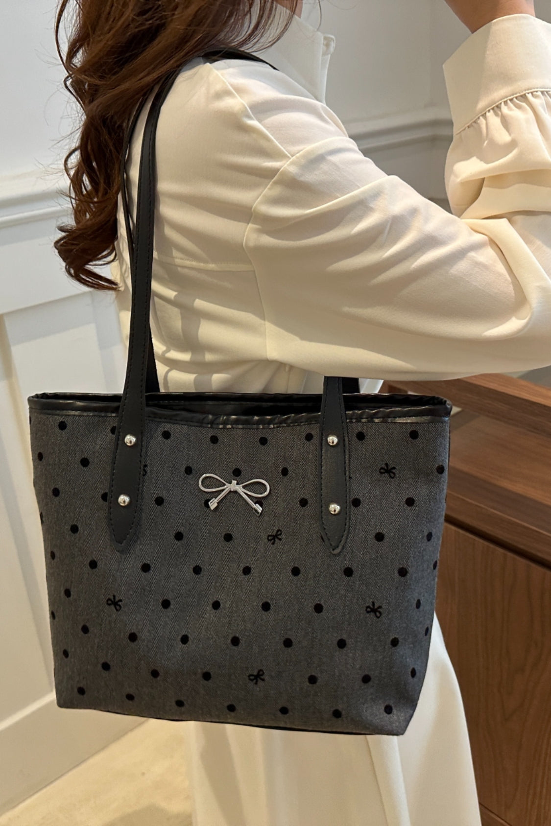 Stylish Bow Trim Polyester Tote Bag for Everyday Use