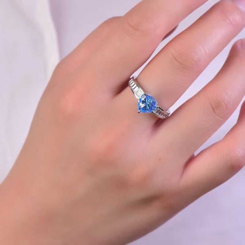 Stunning 2 Carat Moissanite Ring in 925 Sterling Silver