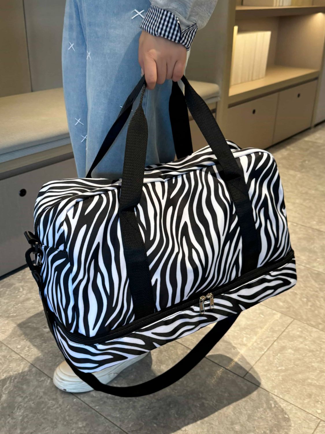 Stylish Oxford Cloth Leopard Travel Bag for All Adventures