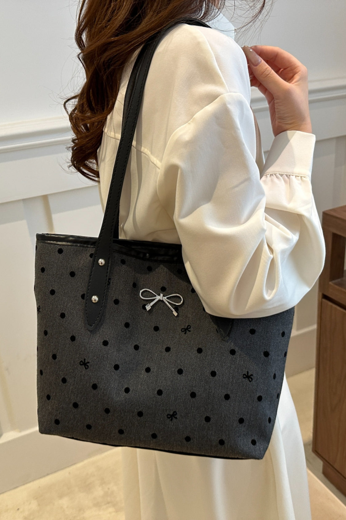 Stylish Bow Trim Polyester Tote Bag for Everyday Use