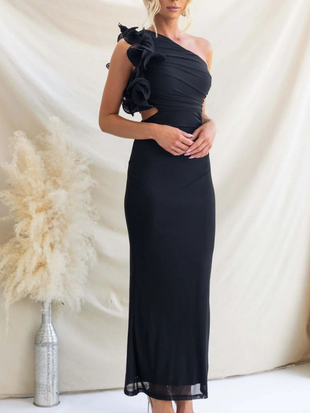 One-Shoulder Floral Trim Sleeveless Maxi Dress