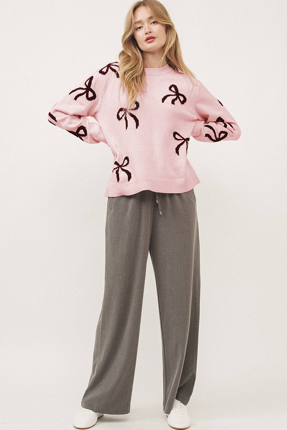Chic Bow Design Loose Fit Sweater in Soft Pink Hue