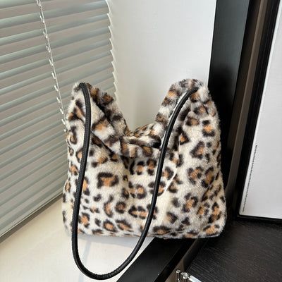 Chic Leopard Furry Shoulder Bag for Trendy Fashionistas