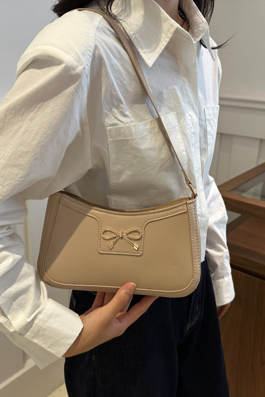 Trendy Bow Trim PU Leather Shoulder Bag in Rich Brown