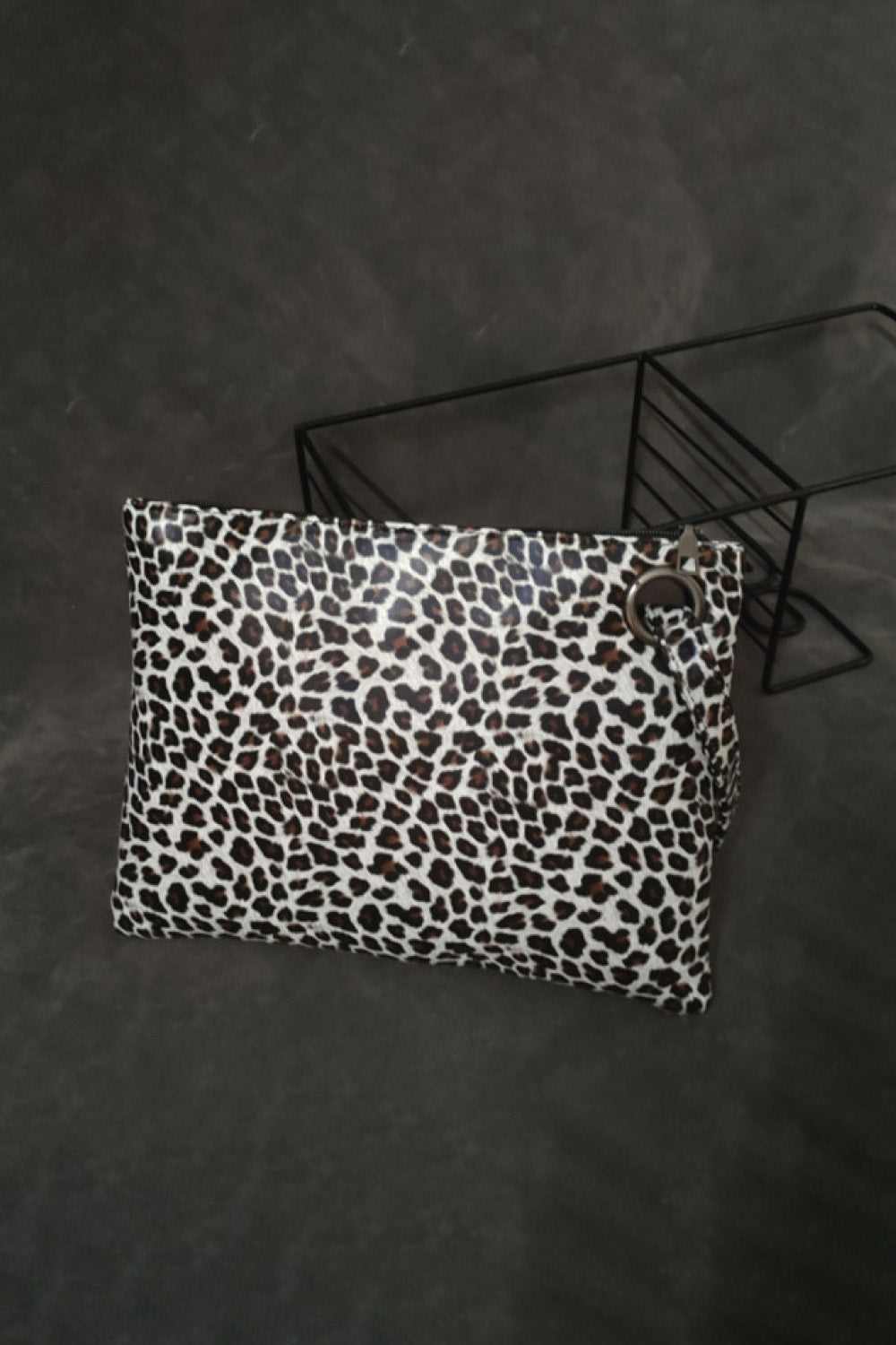 Trendy Leopard PU Leather Clutch for Stylish Outings