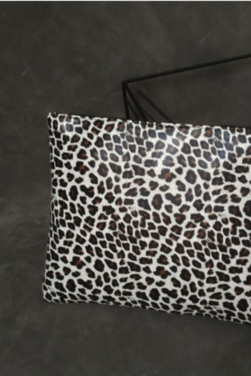 Trendy Leopard PU Leather Clutch for Stylish Outings