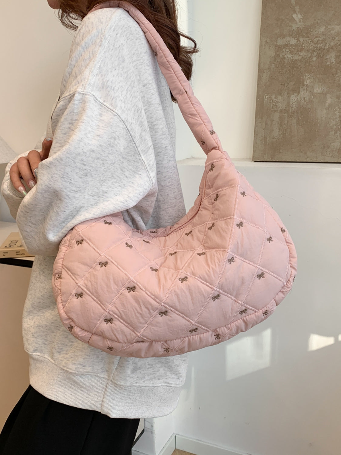 Chic Bow Polyester Shoulder Bag for Stylish Essentials