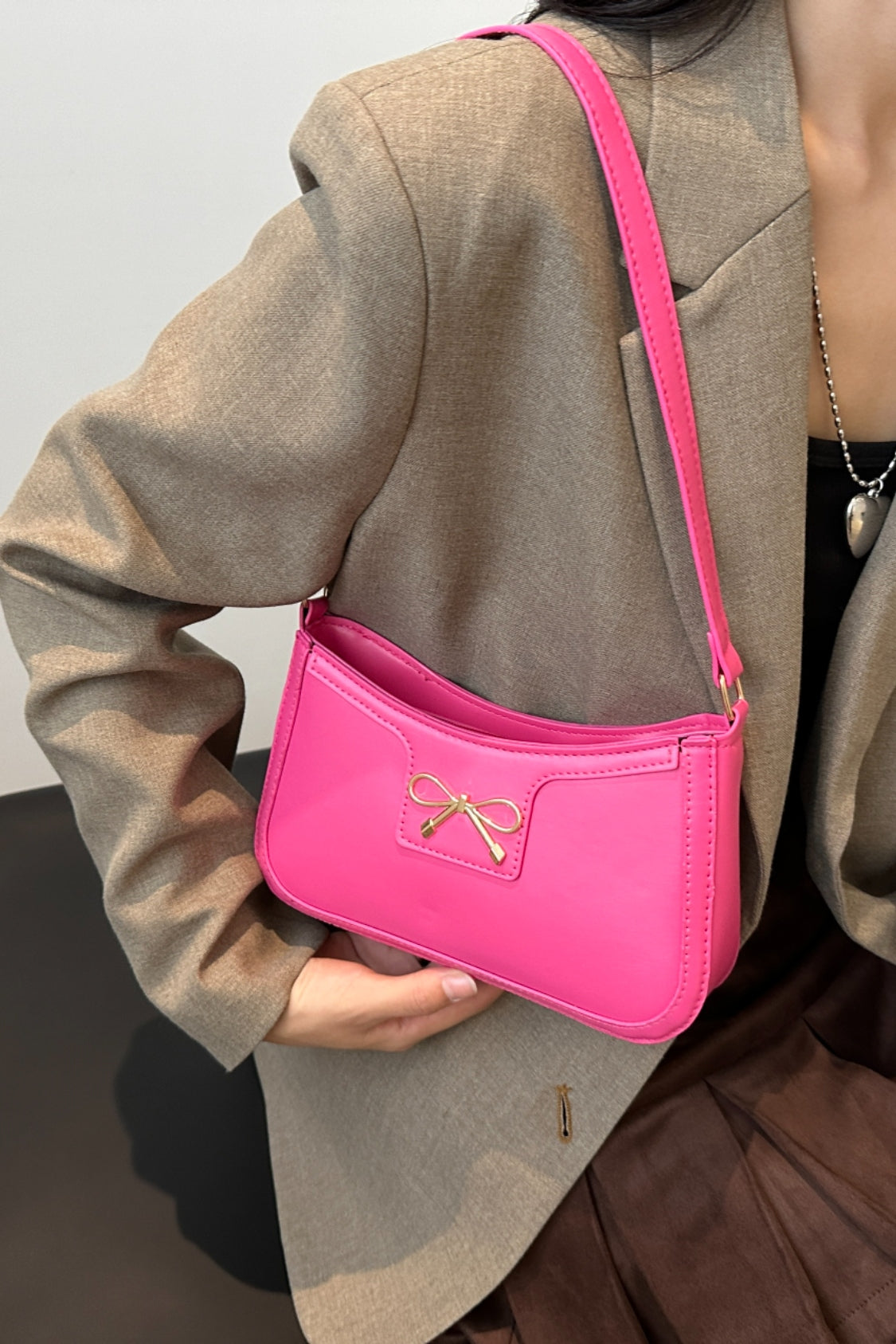 Trendy Bow Trim PU Leather Shoulder Bag in Rich Brown