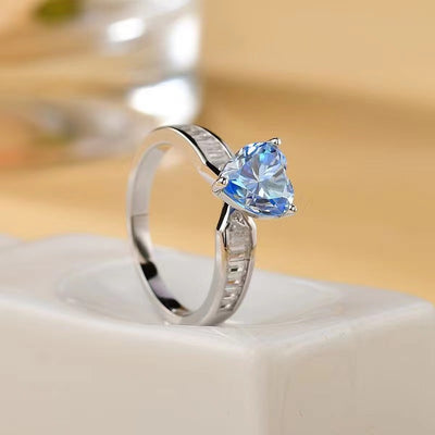 Stunning 2 Carat Moissanite Ring in 925 Sterling Silver