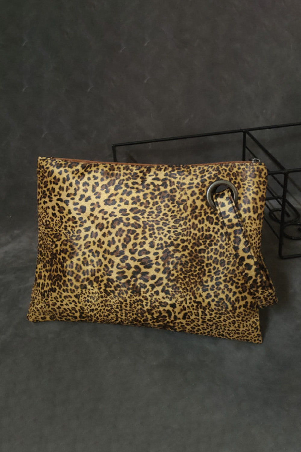 Trendy Leopard PU Leather Clutch for Stylish Outings