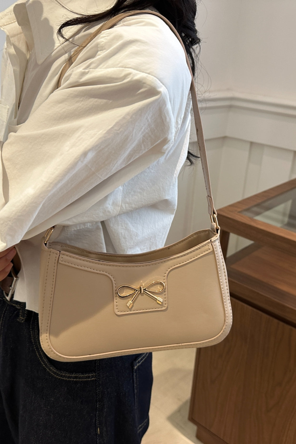 Trendy Bow Trim PU Leather Shoulder Bag in Rich Brown