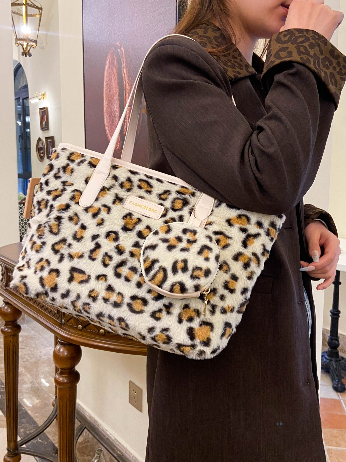 Leopard Faux Fur Tote Bag with Coin Purse for Chic Style
