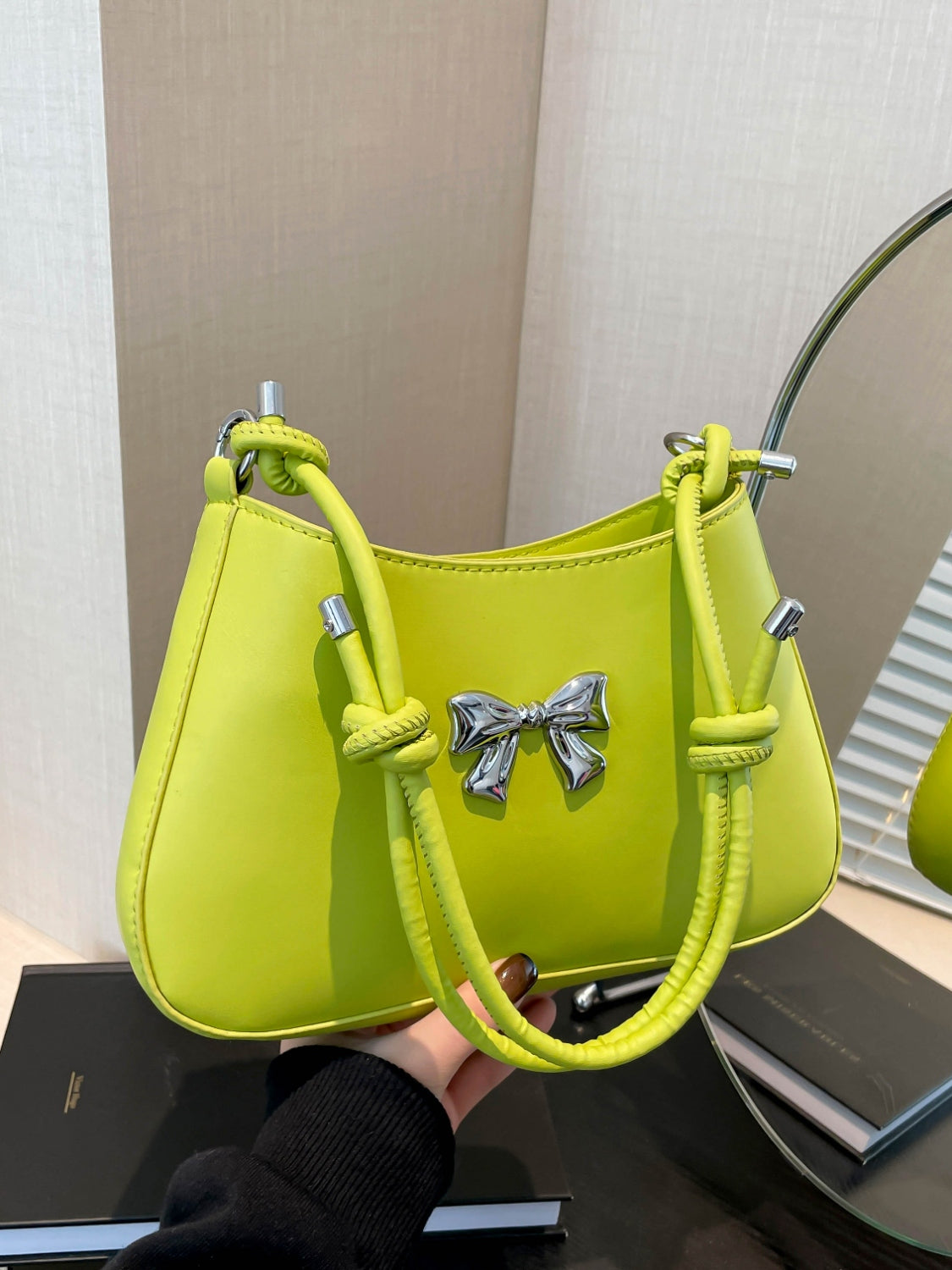 Chic Bow PU Leather Knotted Strap Handbag for Any Occasion