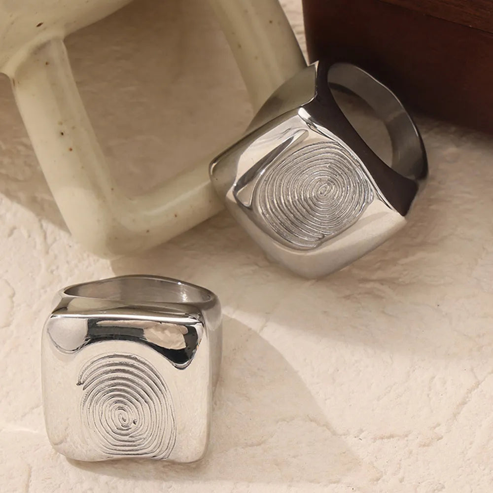 Époque™ Titanium Steel Fingerprint Signet Ring – Gold & Silver