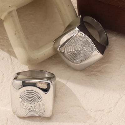 Époque™ Titanium Steel Fingerprint Signet Ring – Gold & Silver