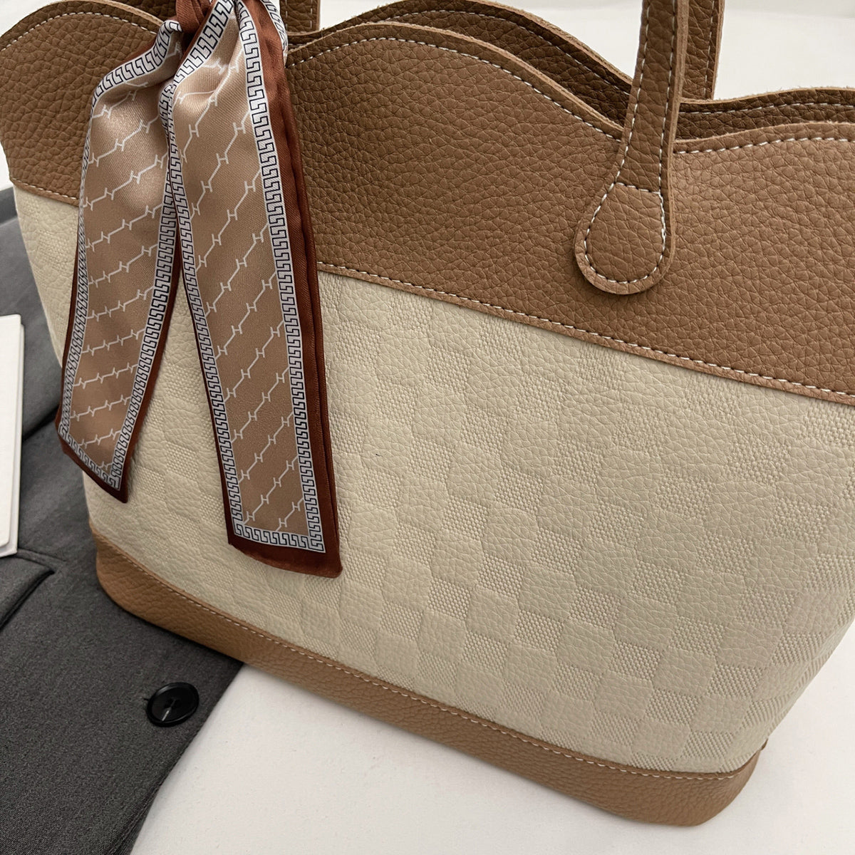 Stylish PU Leather Tied Contrast Tote Bag for Every Occasion