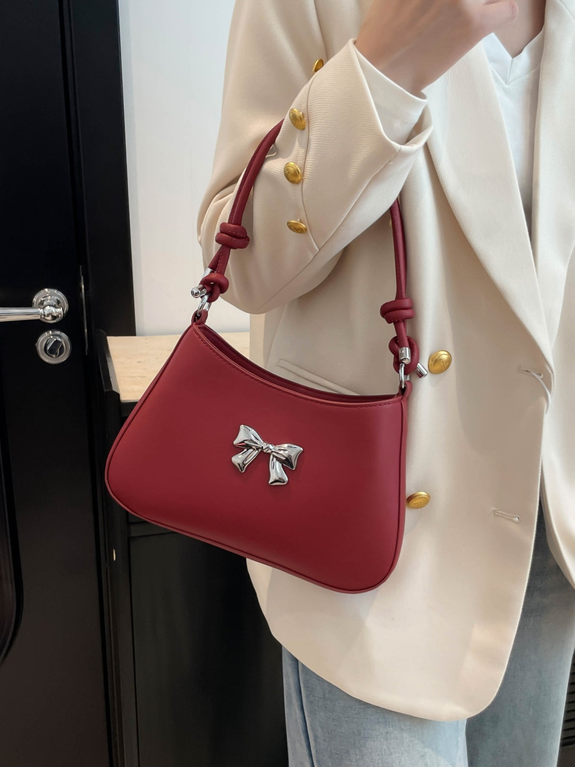 Chic Bow PU Leather Knotted Strap Handbag for Any Occasion