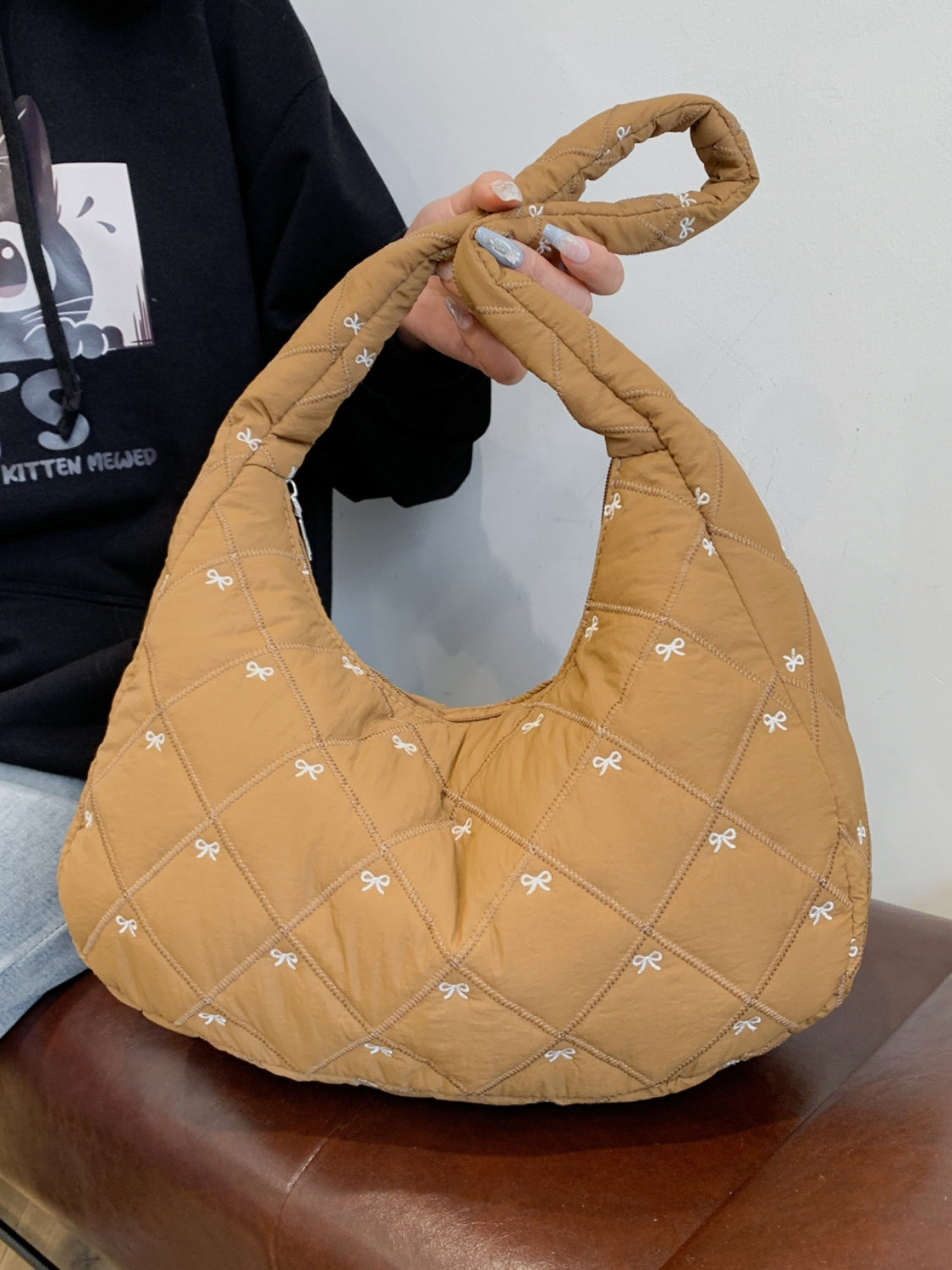 Chic Bow Polyester Shoulder Bag for Stylish Essentials
