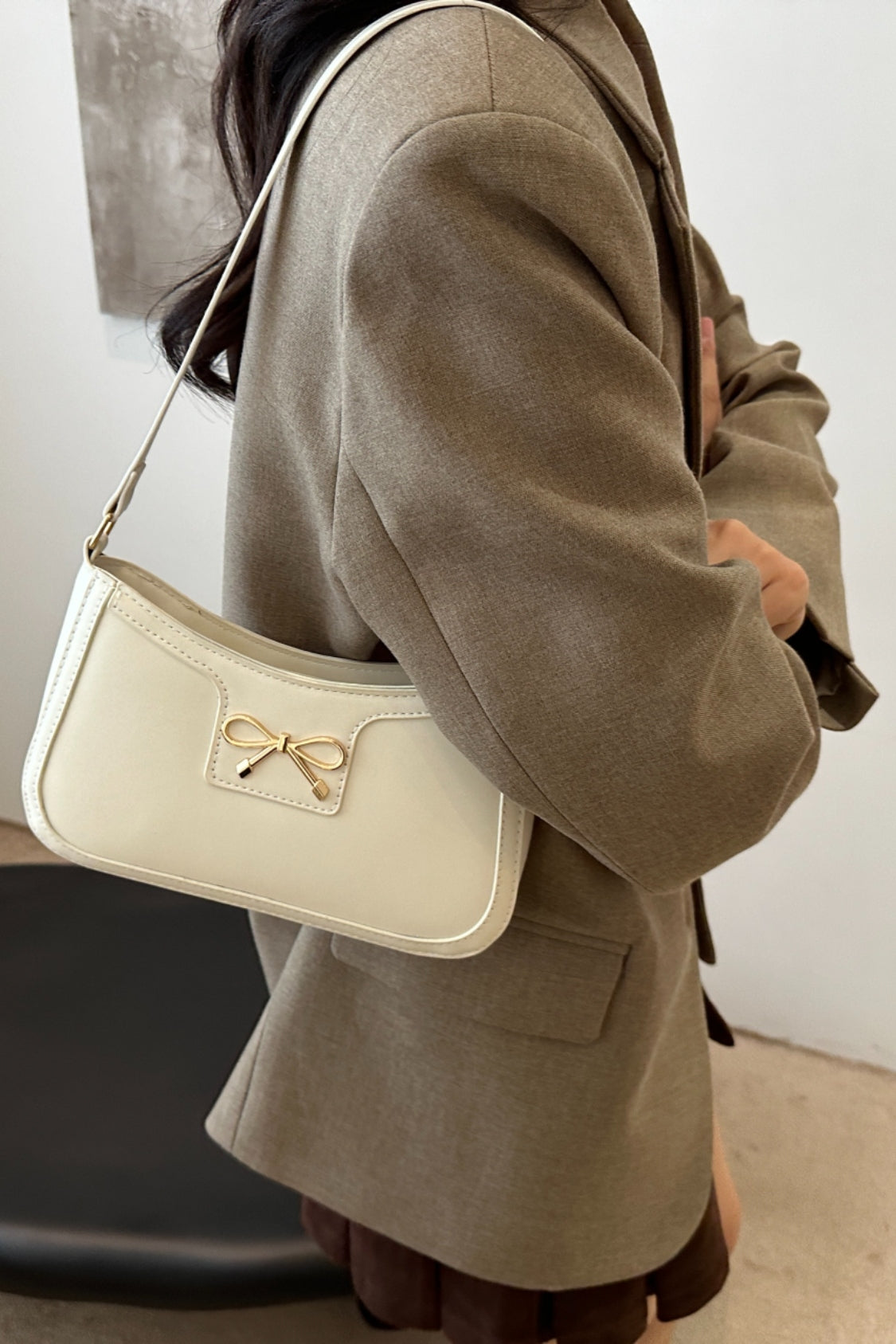 Trendy Bow Trim PU Leather Shoulder Bag in Rich Brown