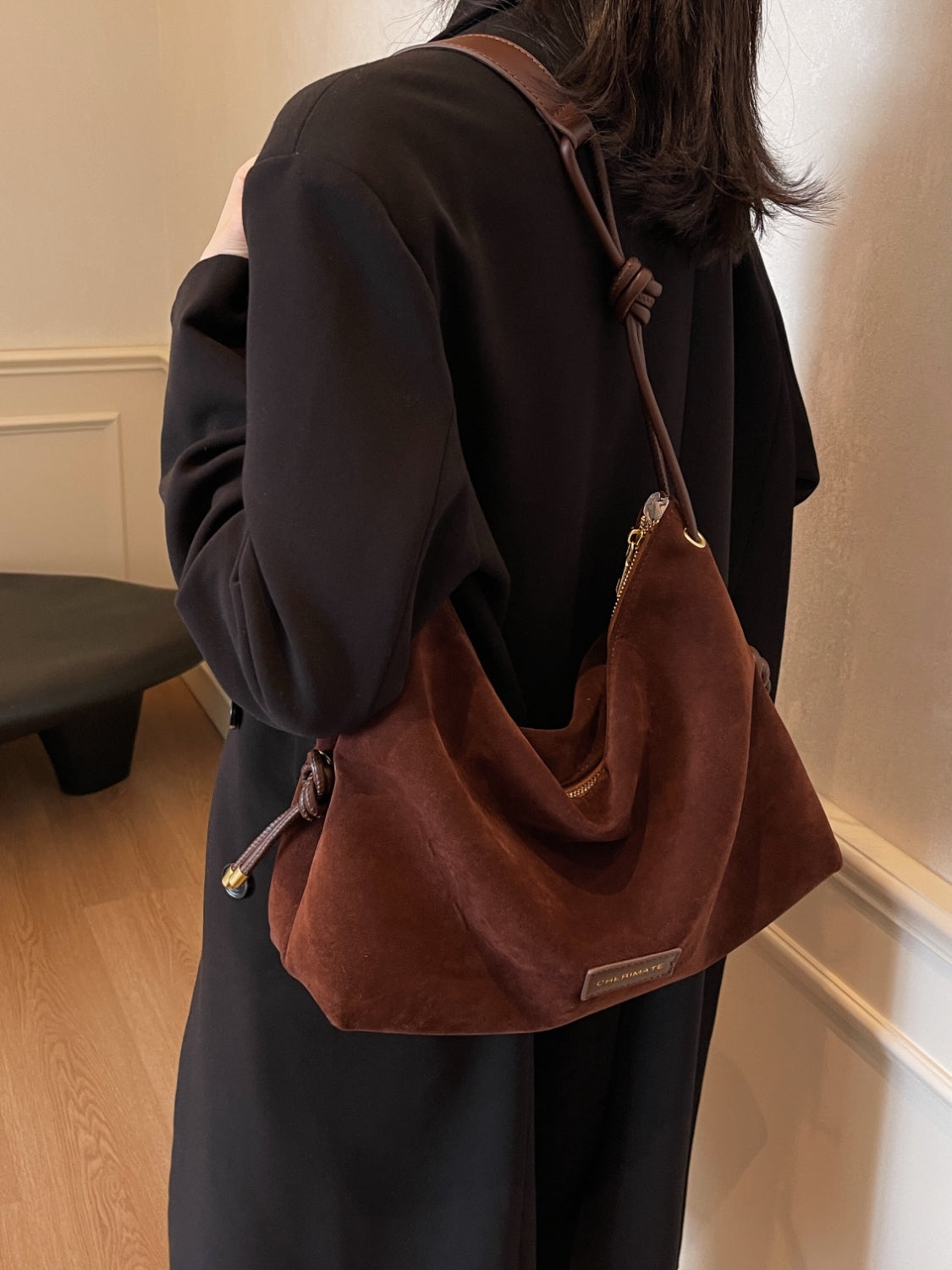 Stylish Suede Large Shoulder Bag for Every Occasion