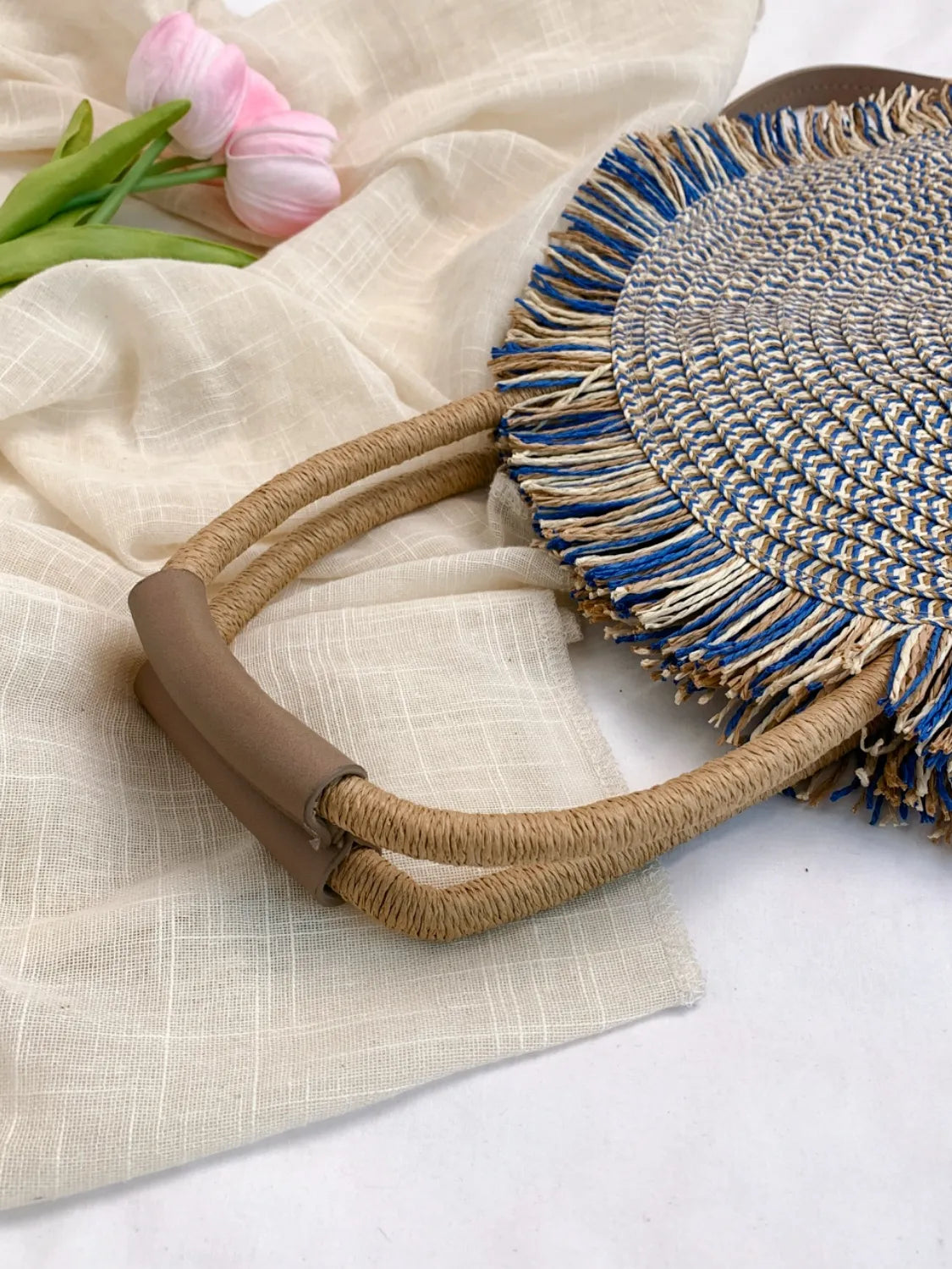 Round Woven Straw Tassel Handbag