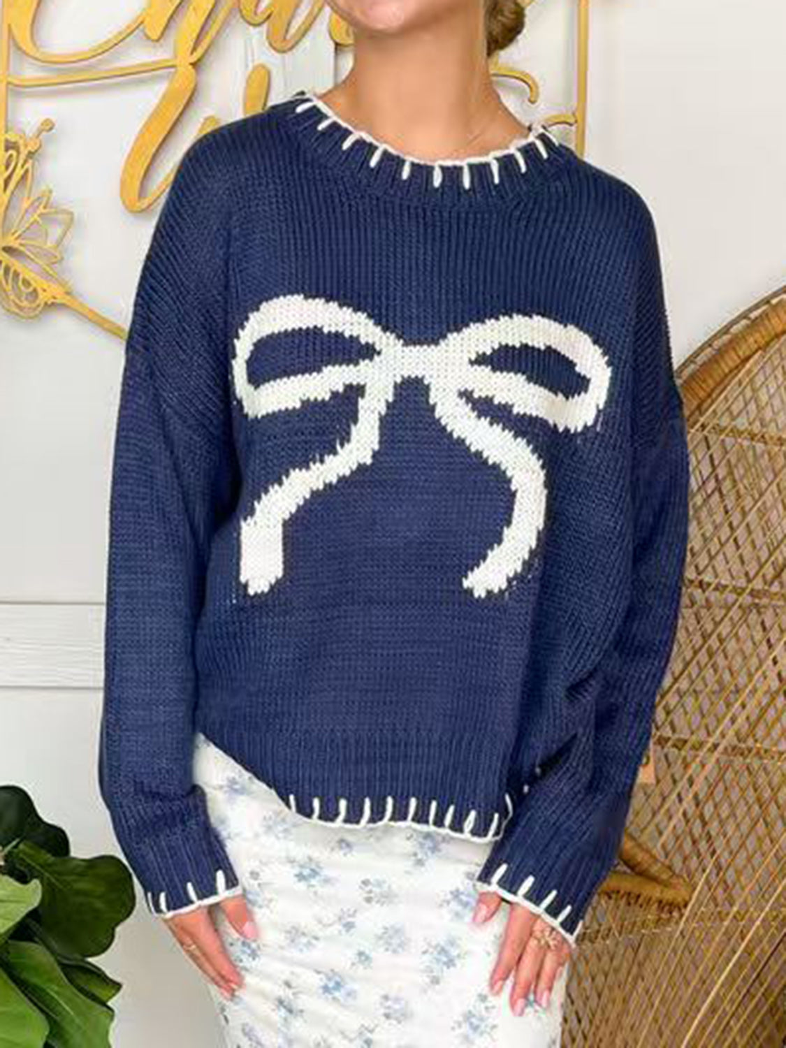 Cozy Bow Round Neck Sweater - Festive Red & White Style