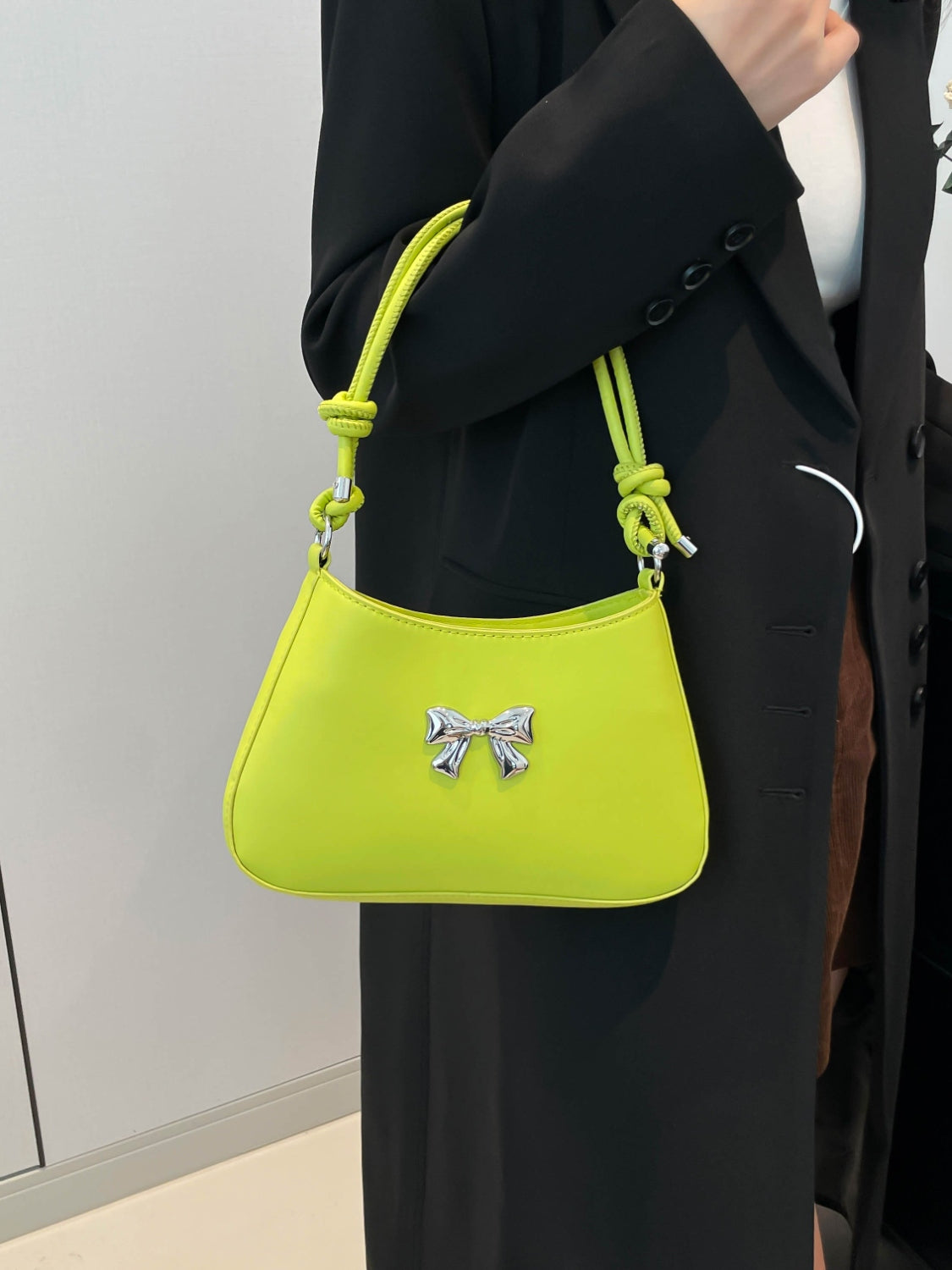 Chic Bow PU Leather Knotted Strap Handbag for Any Occasion