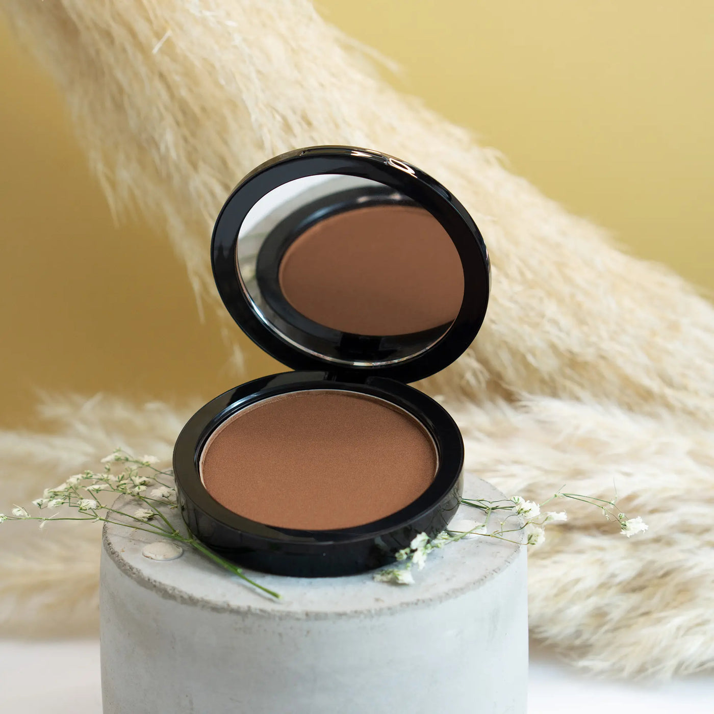 Radiant Bronzer - Caramel for a Year-Round Glow