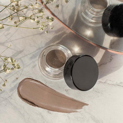 Coffee Brow Pomade: Effortlessly Defined, Smudge-Proof Brows