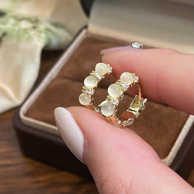 High Sense Delicate Small Opal Ear Clip Female