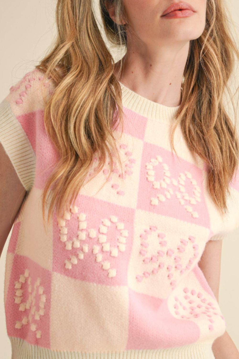 Chic Pink & Cream Bow Checkered Round Neck Sweater Vest