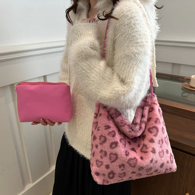 Chic Leopard Furry Shoulder Bag for Trendy Fashionistas