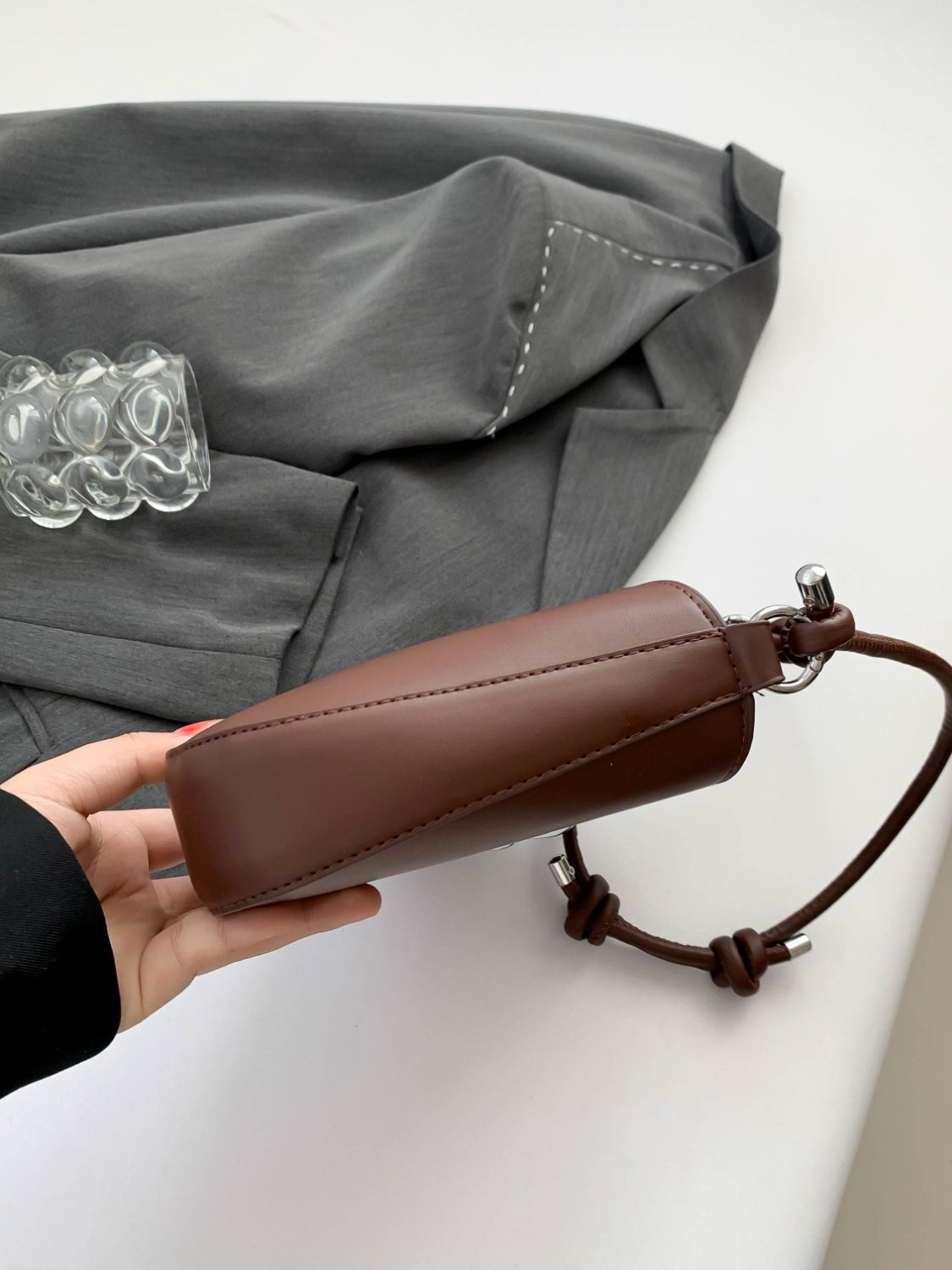 Chic Bow PU Leather Knotted Strap Handbag for Any Occasion