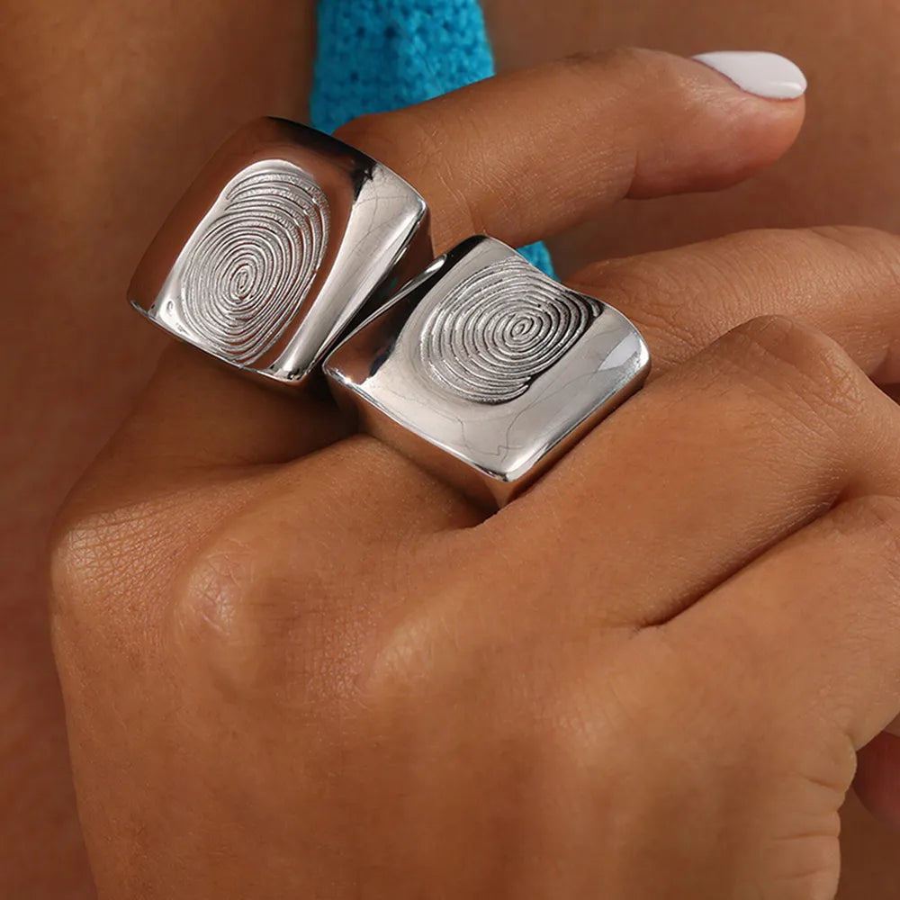 Époque™ Titanium Steel Fingerprint Signet Ring – Gold & Silver