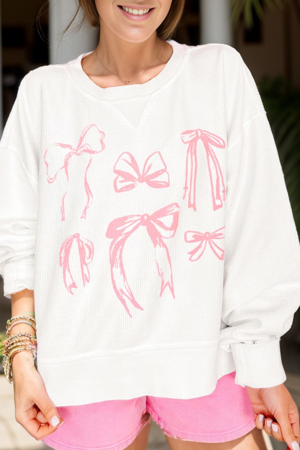 Stylish Bow Print Long Sleeve Sweatshirt with Soft Fabric Feel