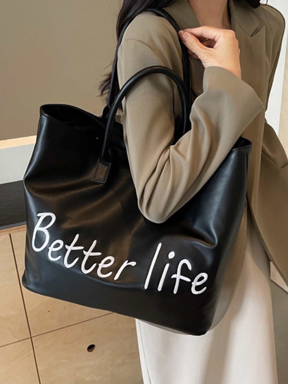 Vibrant Red PU Leather Tote Bag for Trendy Everyday Style
