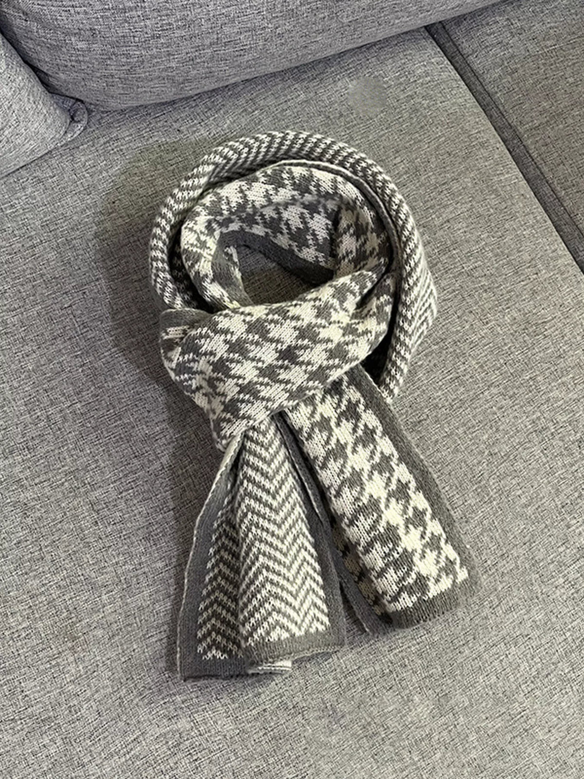 Houndstooth Pattern Warm Winter Scarf