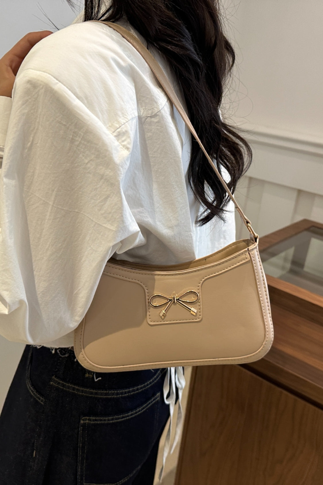 Trendy Bow Trim PU Leather Shoulder Bag in Rich Brown