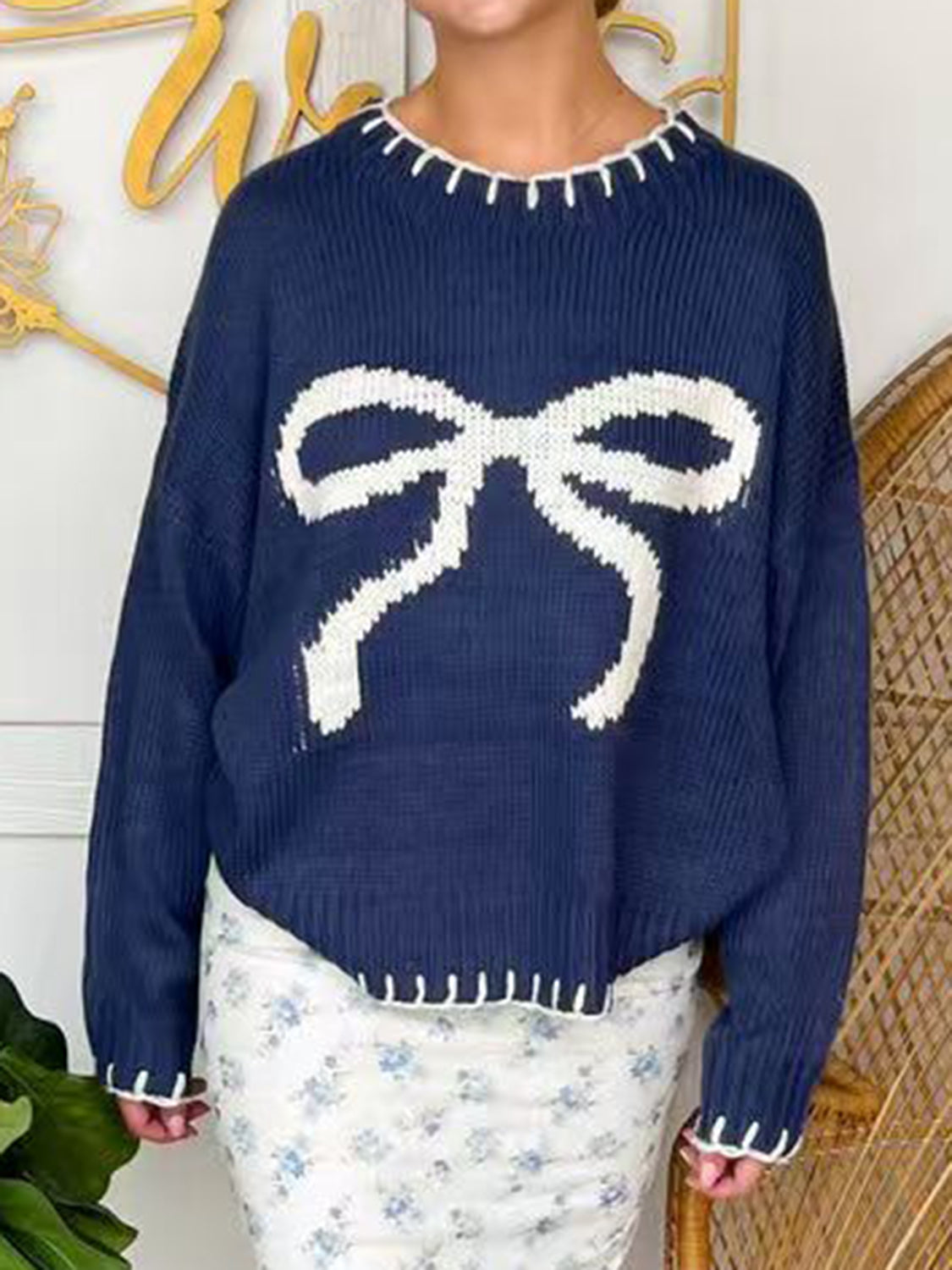 Cozy Bow Round Neck Sweater - Festive Red & White Style