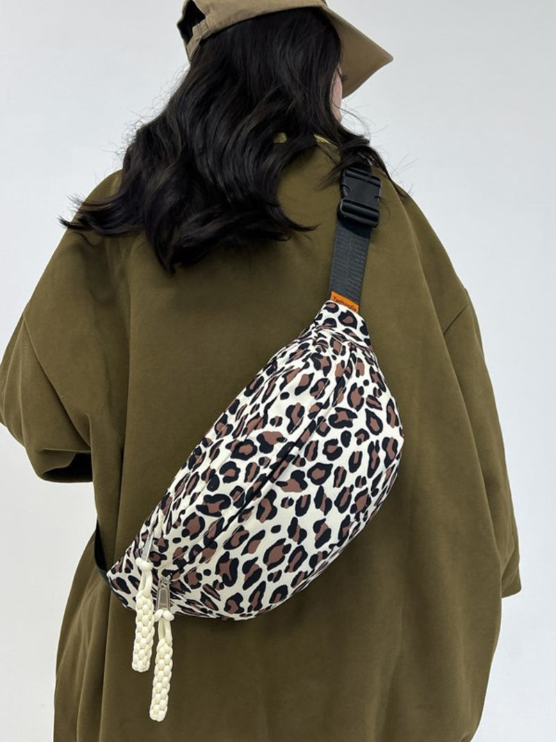 Stylish Leopard Nylon Crossbody Bag for Everyday Use