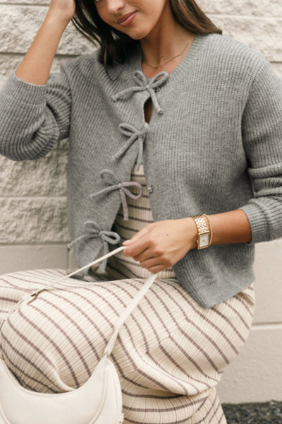 Chic Bow Round Neck Cardigan - Cozy, Elegant & Versatile Style