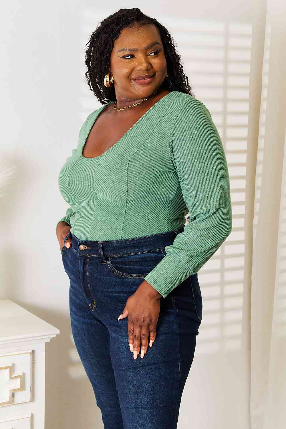 Chic Scoop Neck Top in Soft Ribbed Fabric - Versatile Green