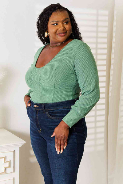 Chic Scoop Neck Top in Soft Ribbed Fabric - Versatile Green