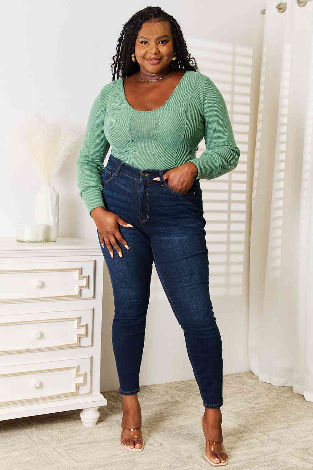 Chic Scoop Neck Top in Soft Ribbed Fabric - Versatile Green