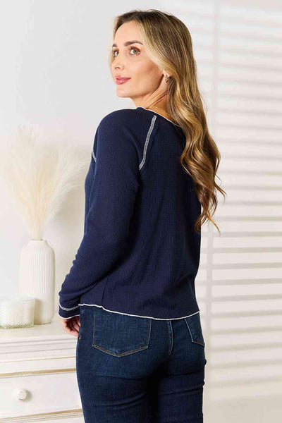 Trendy Raglan Sleeve Top with Contrasting Stitch Details