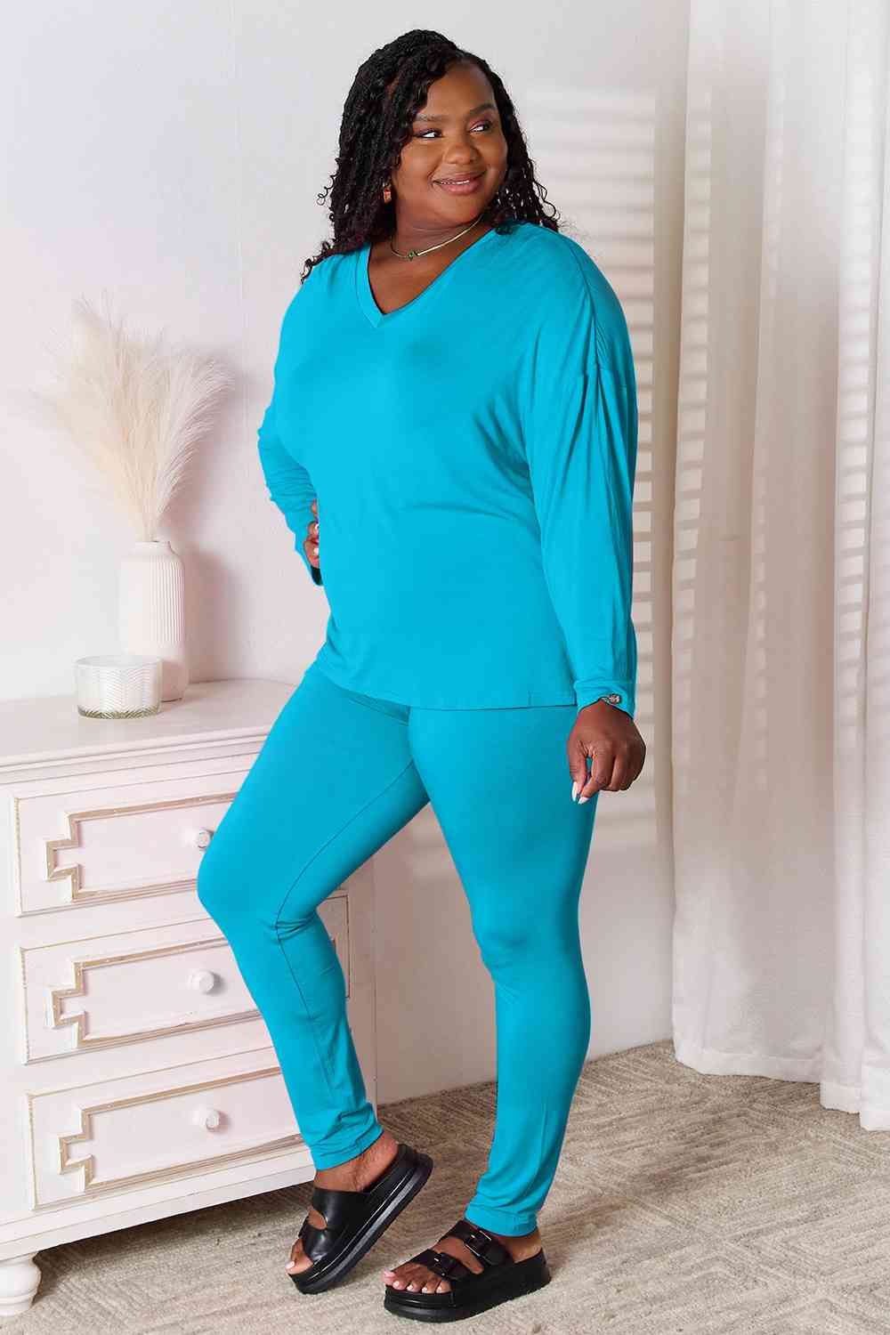 V-Neck Soft Rayon Lounge Set: Comfort & Style for All-Day Wear