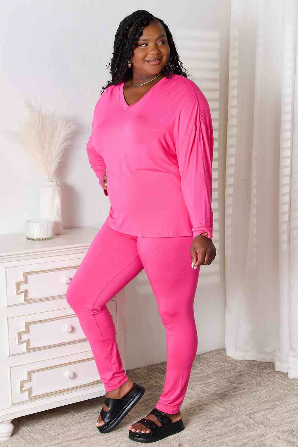 V-Neck Soft Rayon Lounge Set: Comfort & Style for All-Day Wear